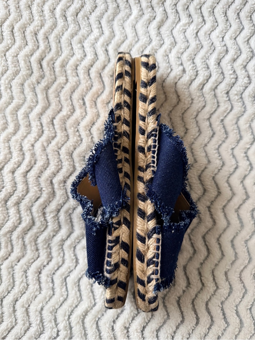 Castañer Palmera Blue Distressed Denim Slide On Flat Sandals Sz EU 40/(US 9) - Picture 4 of 9